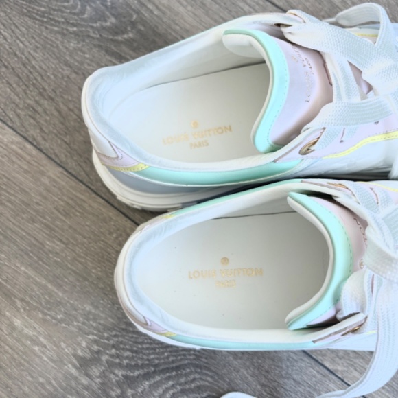 Louis Vuitton Monogram Embossed Time Out Sneakers - Picture 11 of 12